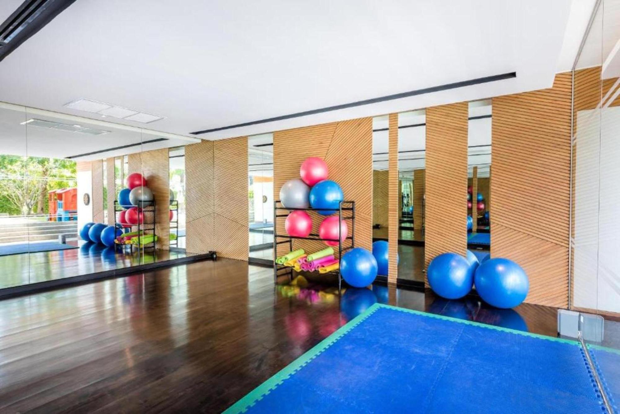 Club Wyndham Sea Pearl Phuket Hotel Patong ภายนอก รูปภาพ